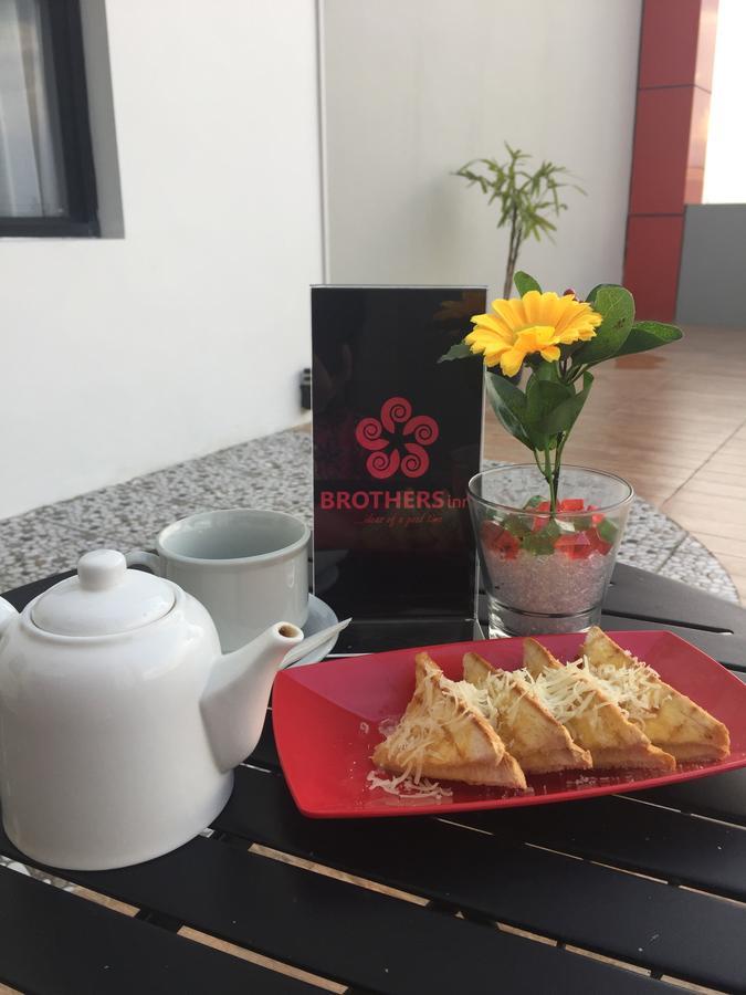 Brothers Inn Sukoharjo Ngoại thất bức ảnh