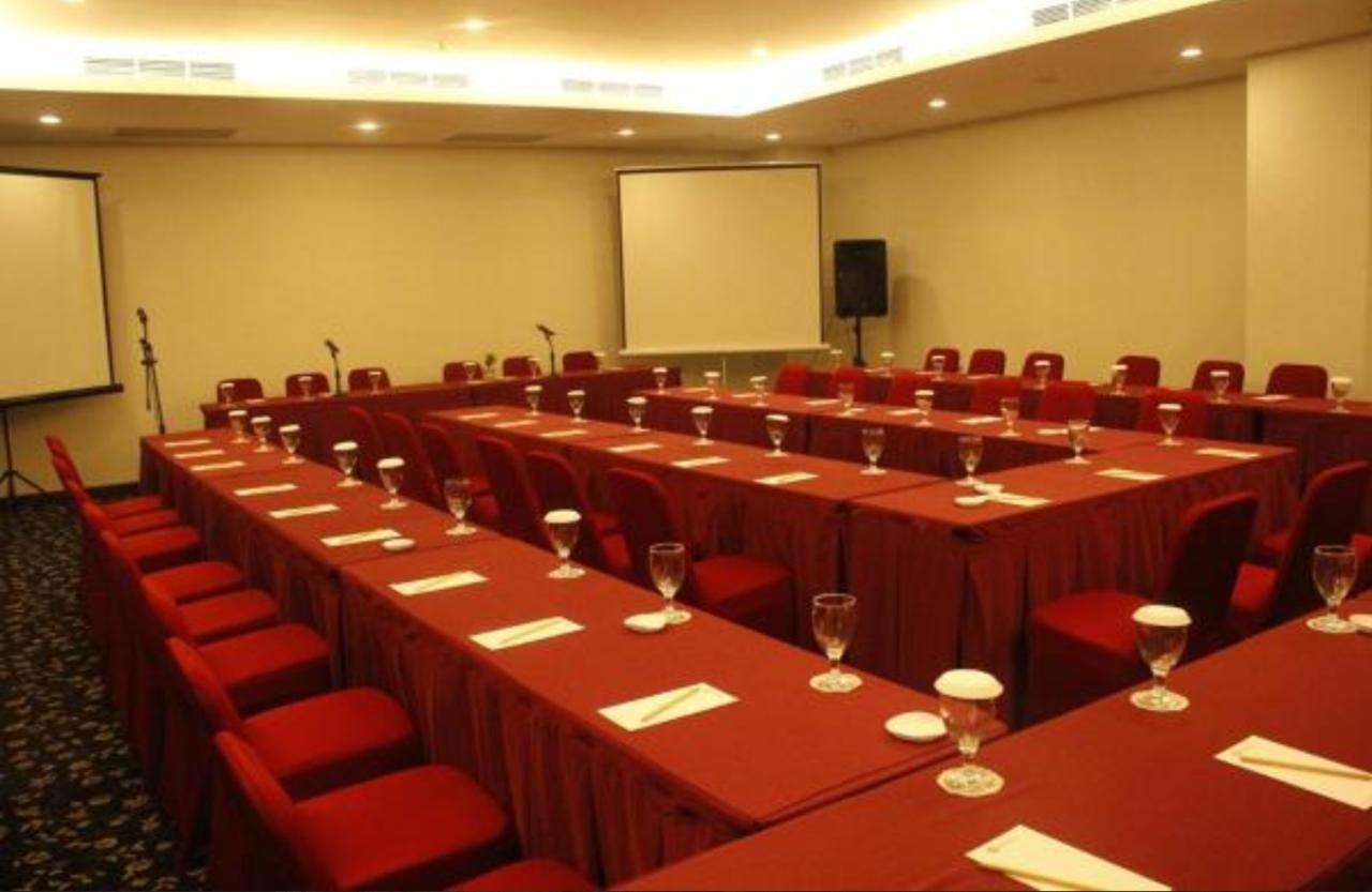 Brothers Inn Sukoharjo Ngoại thất bức ảnh