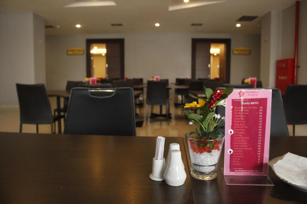 Brothers Inn Sukoharjo Ngoại thất bức ảnh