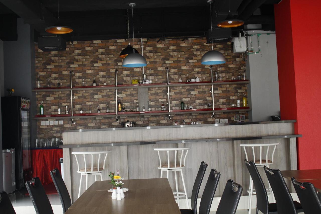 Brothers Inn Sukoharjo Ngoại thất bức ảnh
