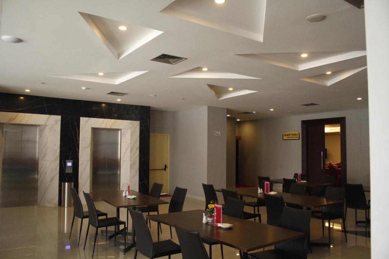 Brothers Inn Sukoharjo Ngoại thất bức ảnh