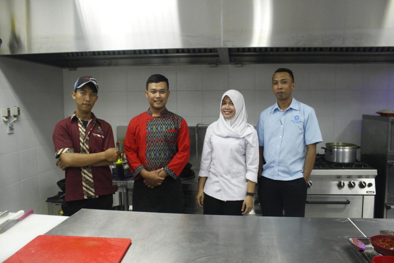 Brothers Inn Sukoharjo Ngoại thất bức ảnh